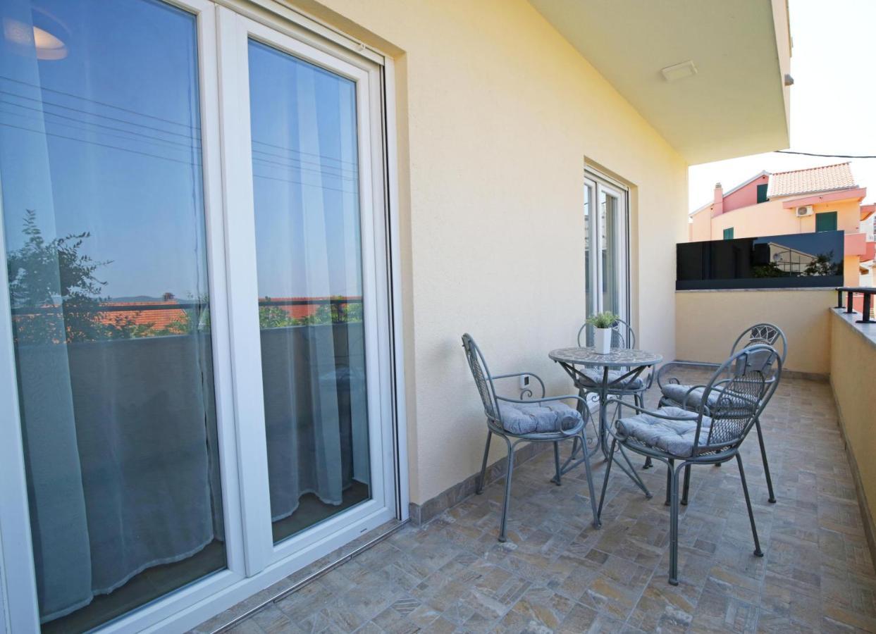 Apartment Tonka Šibenik Exteriör bild