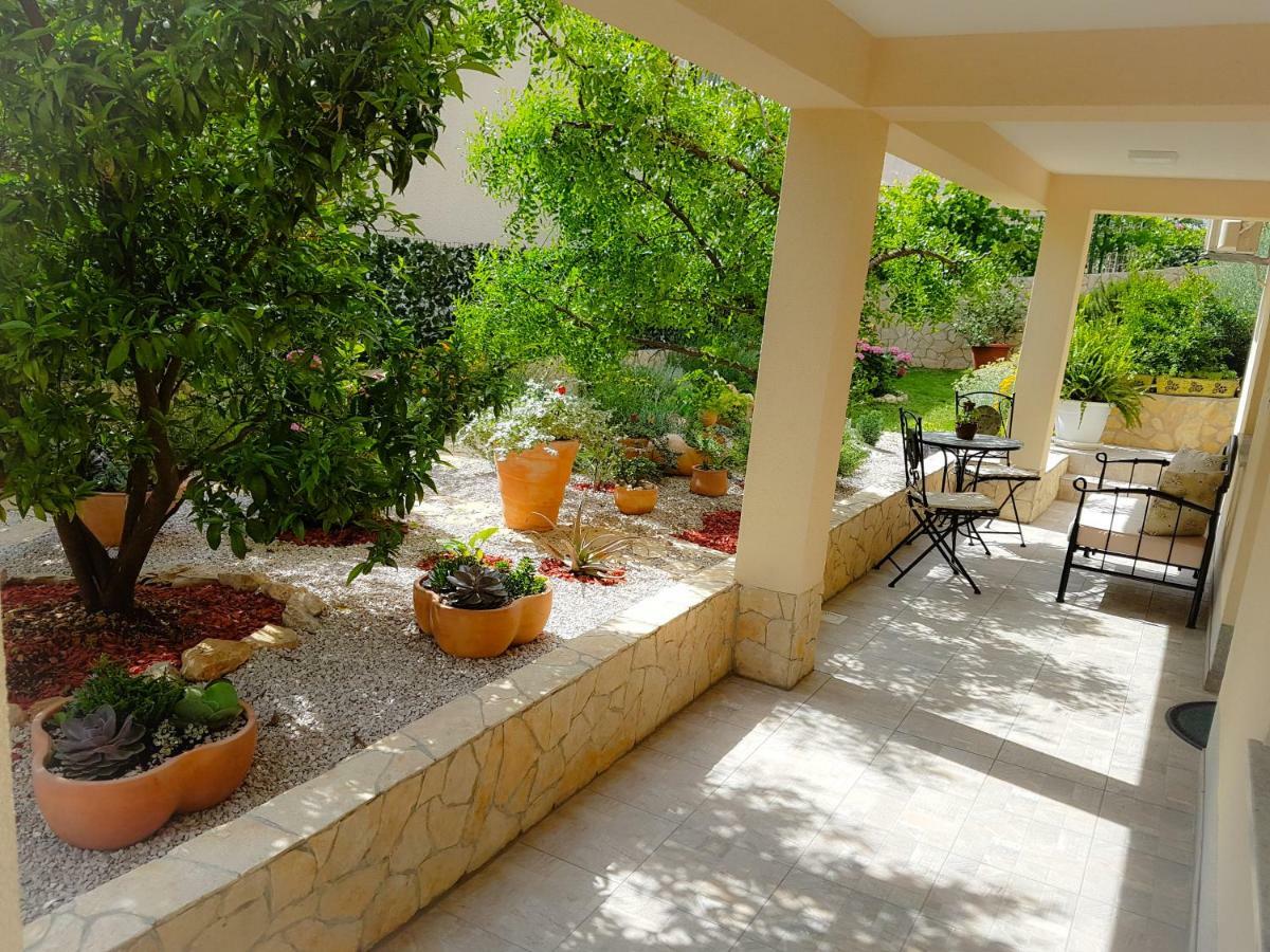 Apartment Tonka Šibenik Exteriör bild